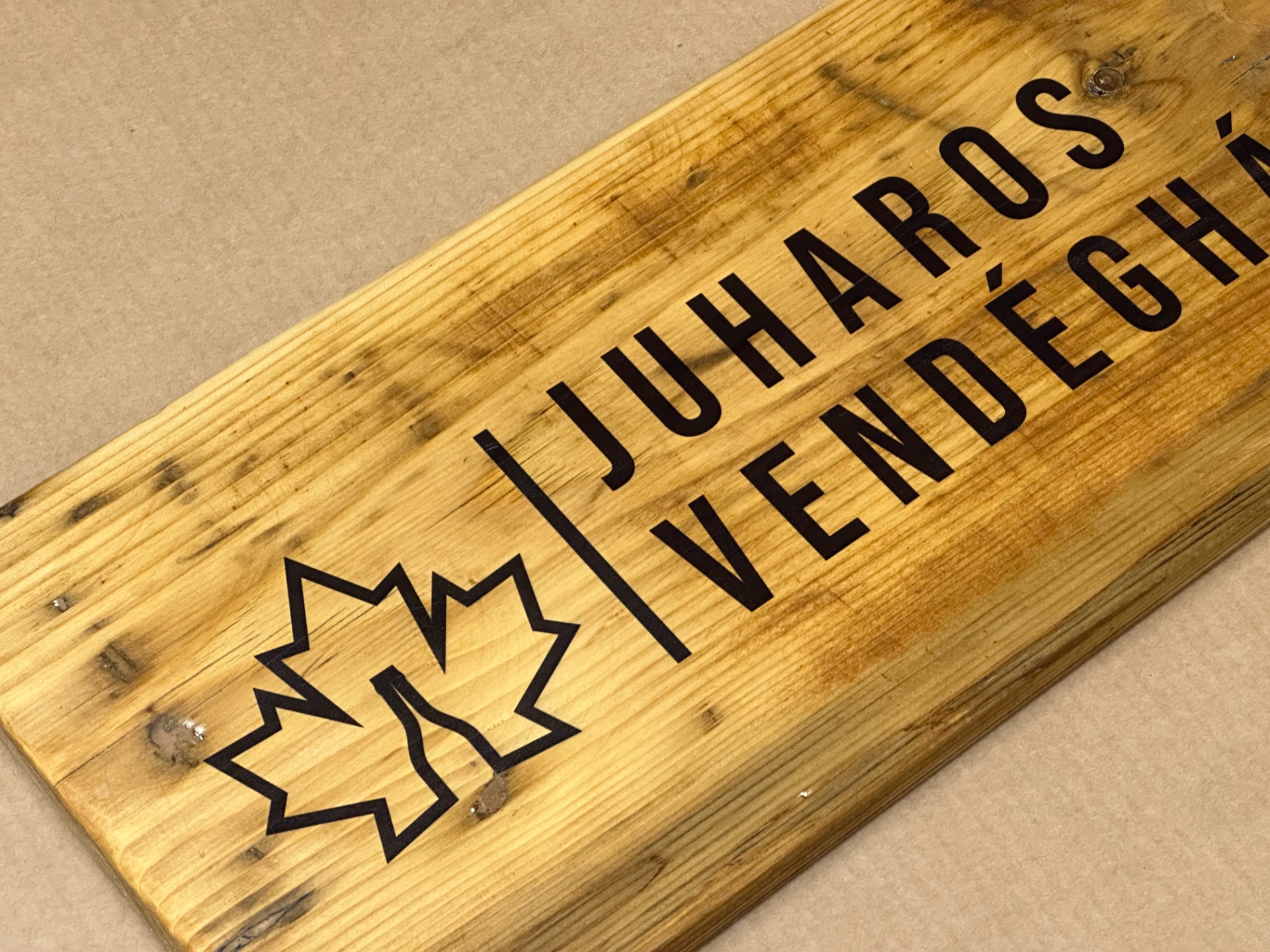 Kezelt falap+UV nyomás